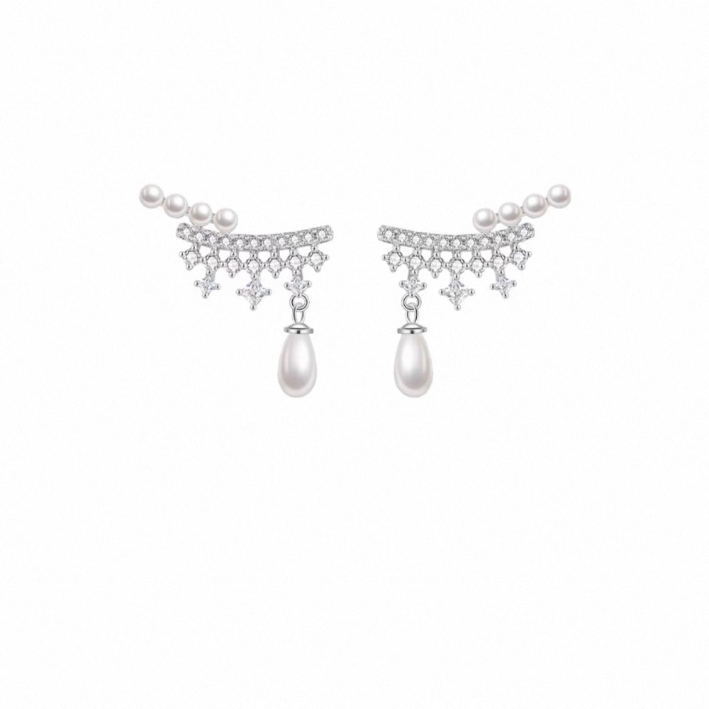 Elegant Silver and Pearl Earrings